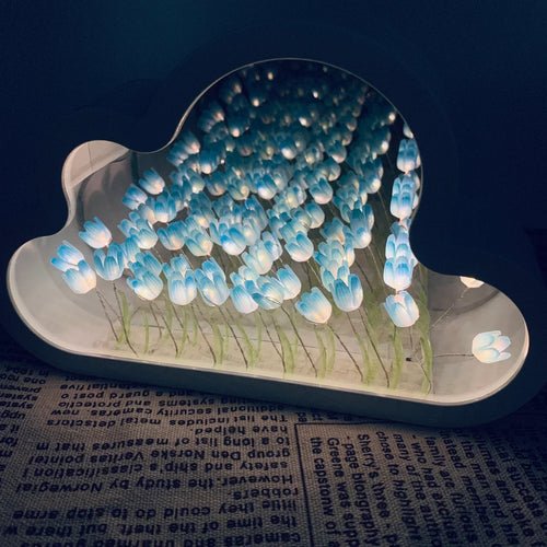 DreamCloud - Wolkenförmiges Tulpen-Spiegel-Nachtlicht - Juvenda